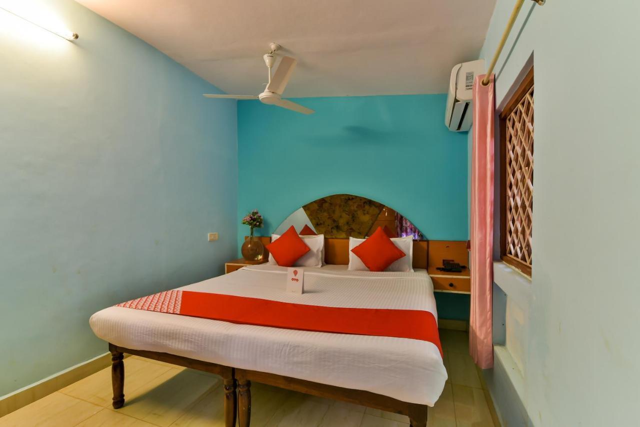 Oyo 2440 Palm Grove Hotel Vagator Buitenkant foto