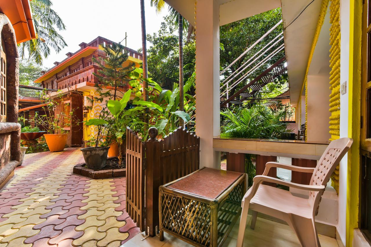 Oyo 2440 Palm Grove Hotel Vagator Buitenkant foto